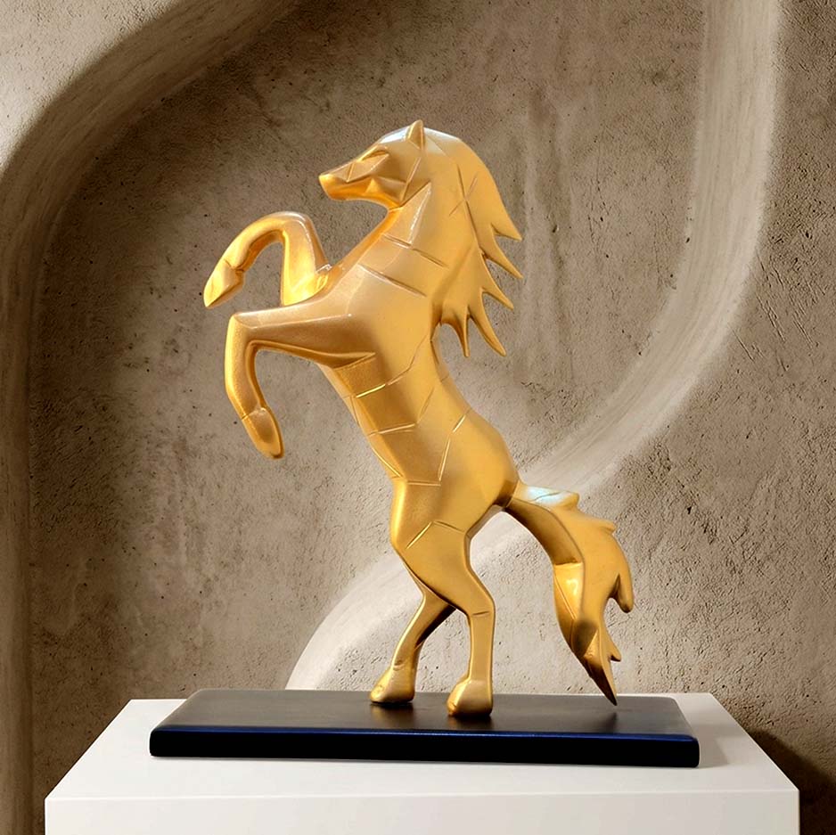 HORSE SCULPTURE